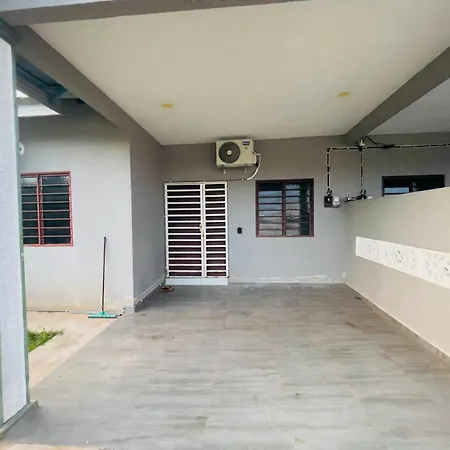 Rania Homestay Beserah Kuantan Exterior photo