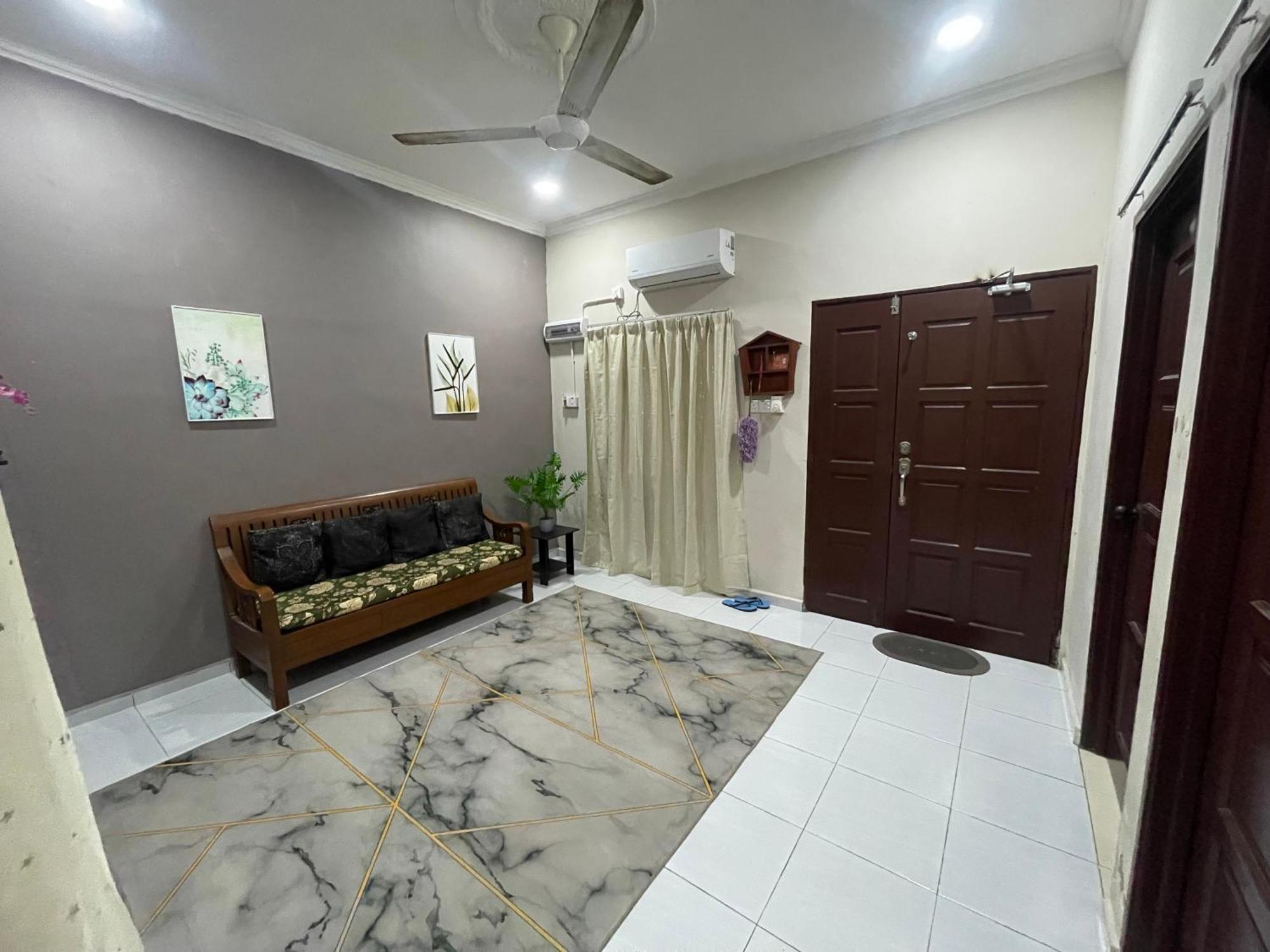 Rania Beserah Holiday home *